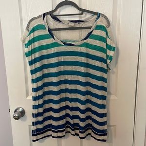 American Rag blue ombré stripe top. Lace detail short sleeve 1x